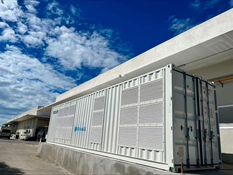 Contenedor de gestión energética Promael instalado en el hotel Meliá del Caribe